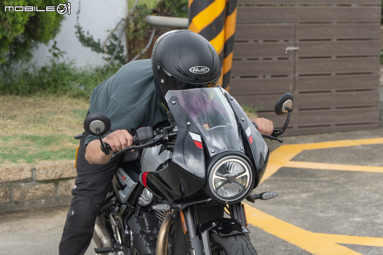 Triumph Thruxton 400試駕報告｜回到夢開始的地方