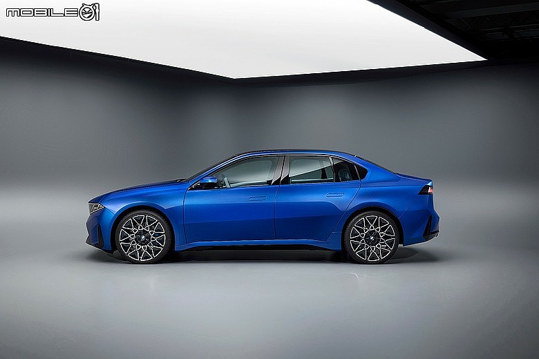 【海外新訊】BMW第八代3系列正式登場，底盤架構不變，但科技功能與內外觀完全看齊i3！