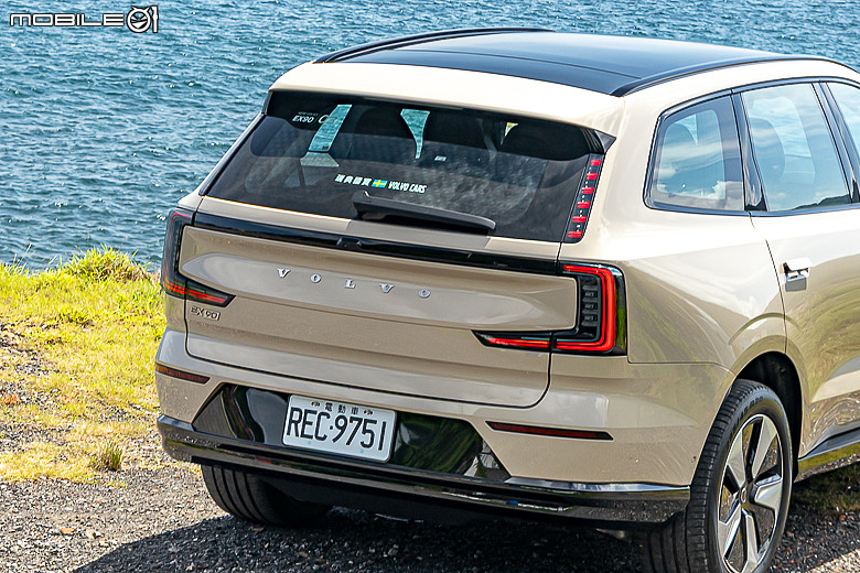 Volvo EX90 試駕|以北歐氛圍重新定義旗艦,引領品牌邁入新世紀的純電七人休旅!