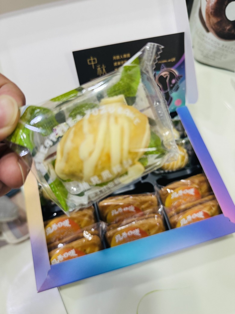 開箱~超強補給 Mobile01 x 王鵬傑聯名中秋禮盒