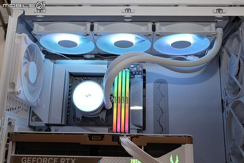 點我看大圖 北歐風簡約設計水冷 Fractal Design Radius 360