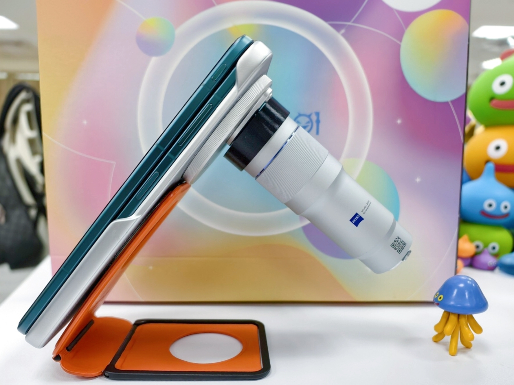 摺疊機拍照不再將就!Vivo X Fold 6+蔡司 2.35x 長焦增距鏡,新竹綠世界生態農場實拍