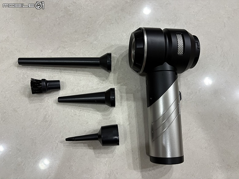 【開箱】小孩負責玩沙，我負責吸沙｜KOCA Dusty MINI 1 使用心得