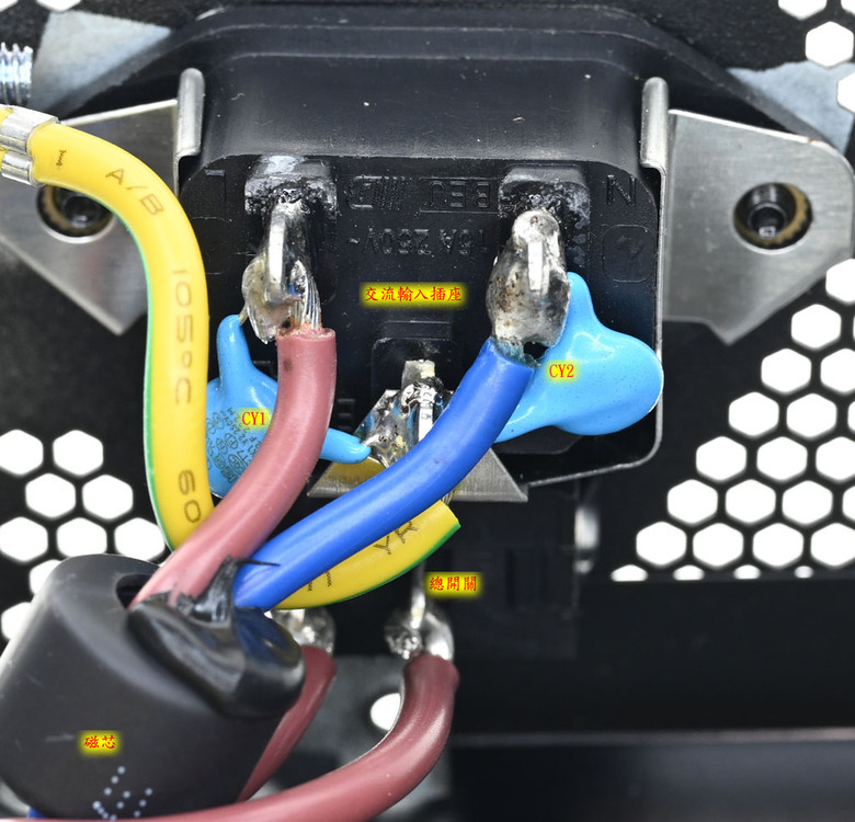 點我看大圖 Thermaltake DOCKPOWER FI 1200W金牌全模組電源開箱