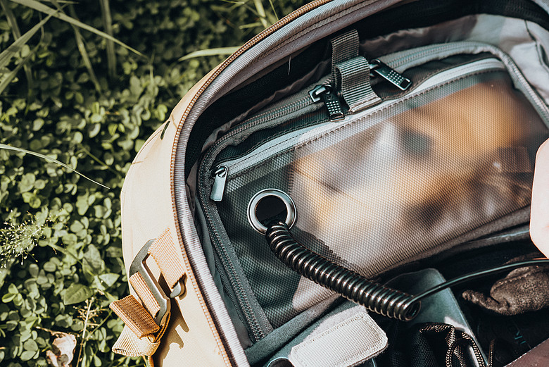 攝影、工作、旅行一包搞定｜VANGUARD VEO METRO B30L 使用心得分享
