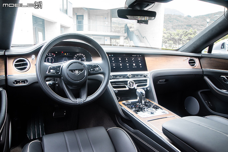 老派機械與電氣化時代的相遇｜Bentley Arnage T與Flying Spur Hybrid