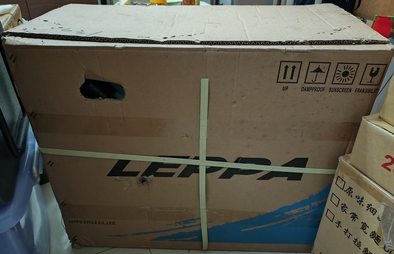Yahoo購物中心購買SPORTONE U25 LITE(代理商 愛魔豆國際有限公司)自行車，組裝後發現前輪偏擺、變速異常，退貨處理紀錄