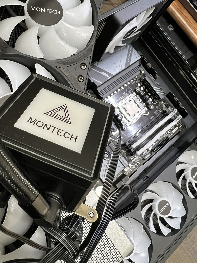 點我看大圖 Epontec MARS 1000W電源 與 Montech TG3玻璃海景機殼開箱