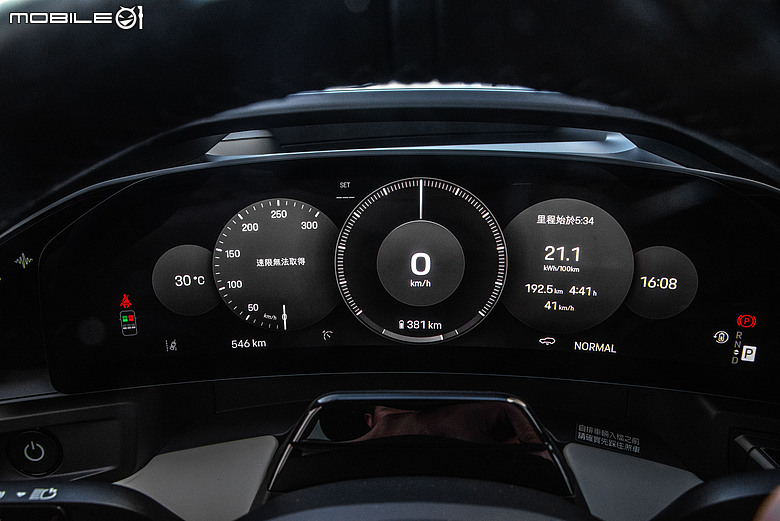 Porsche Cayenne S Electric 試駕|操控本色依舊,科技座艙更令人驚艷!