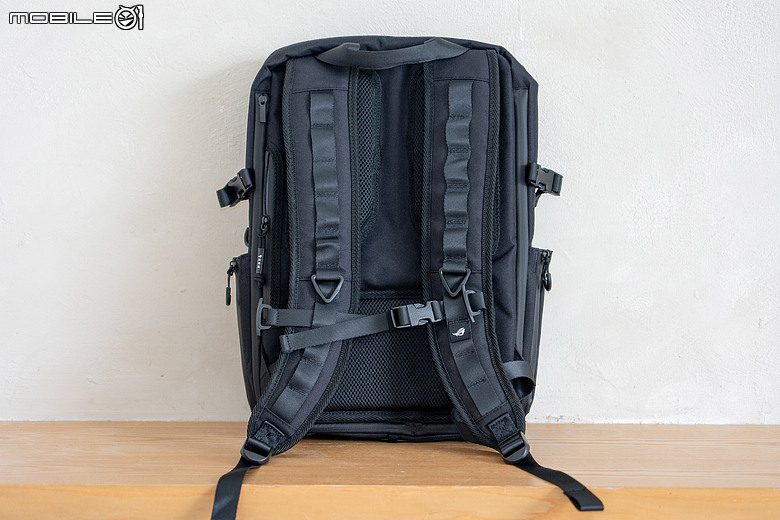 電競信仰×低調機能！ROG Archer Messenger 14 / Backpack 16 開箱