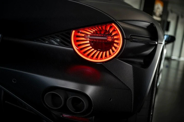 裸碳纖維就是車色！Alfa Romeo 33 Stradale「黑珍珠」全球唯一