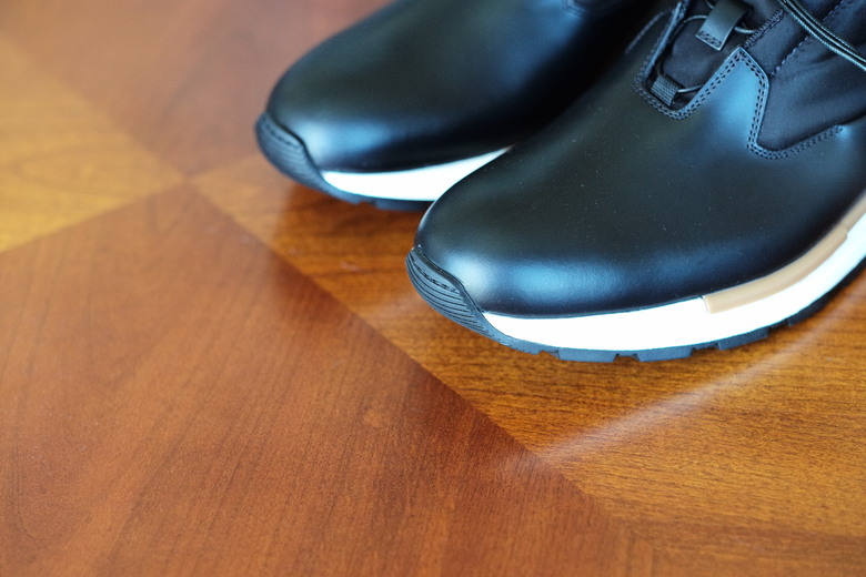 點我看大圖 懶人鞋:Zegna Triple Stitch vs. Berluti Fast Track Slip On