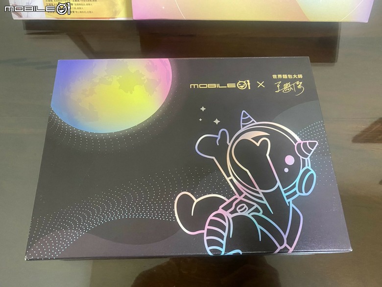 【分享開箱】 Mobile01 x 世界麵包冠軍大師王鵬傑聯名禮盒 開箱