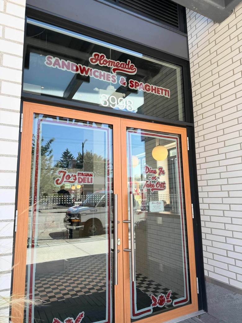 溫哥華cp值超高義大利麵～「Jo’s Italian Deli」必吃蜂巢義大利麵