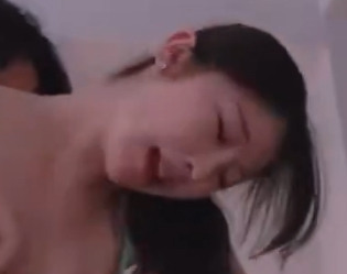想請問女星的姓名