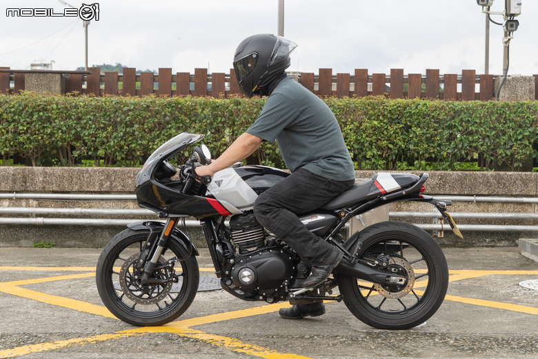 Triumph Thruxton 400試駕報告｜回到夢開始的地方