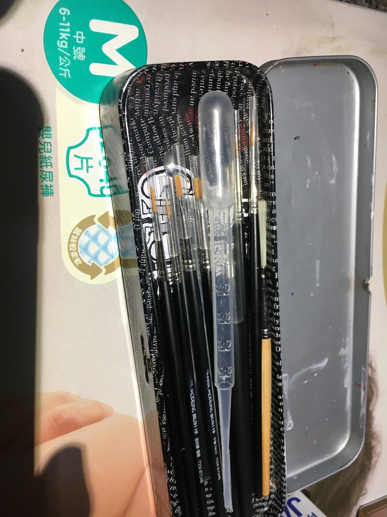 Tesla 珍珠白油漆準備