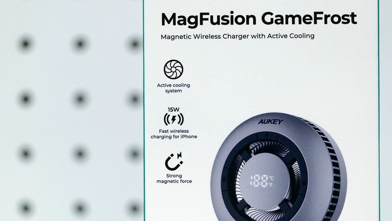 點我看大圖 副廠電池的安全伙伴 ft. AUKEY MagFusion GameFrost 小冰充