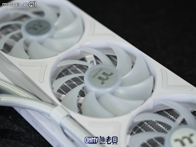 TT ST360 Ultra ARGB Sync 水冷散熱器 翻轉大螢幕+側出水管