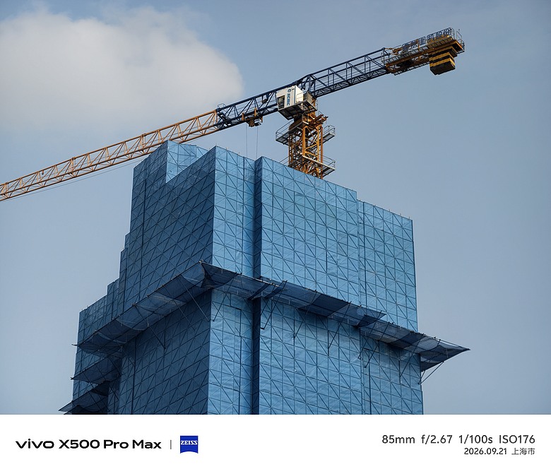 點我看大圖 vivo X500 系列三機齊發|天璣 9600 Pro 加持、17EV 超高動態與 8000mAh 續航怪獸降臨