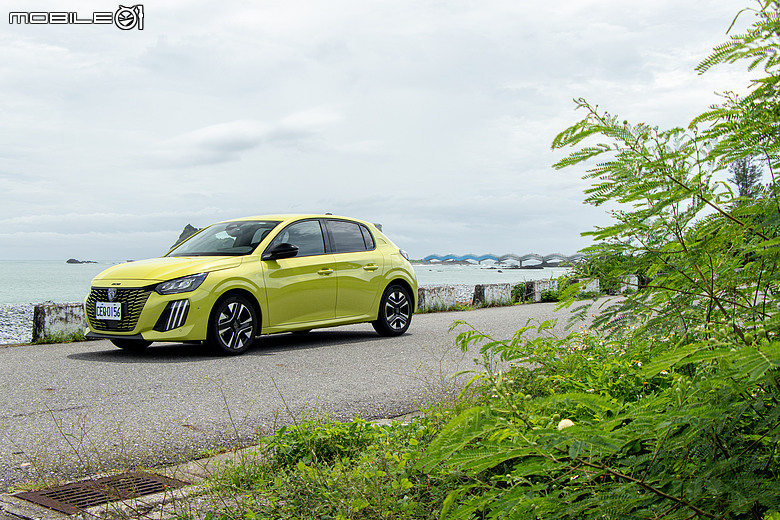 Peugeot 208 Hybrid 一桶油環島實戰|866公里平均油耗19.9km/L達成!