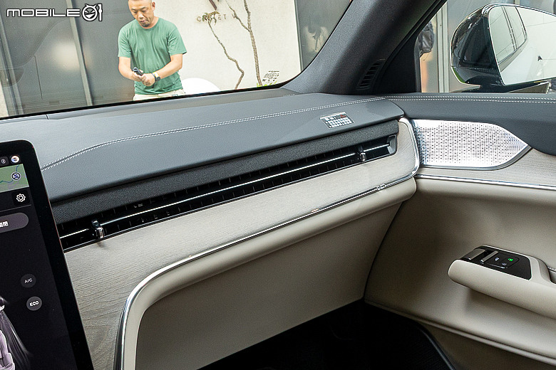 【採訪】Volvo EX90 295 萬元起上市,首月入主 Plus 車型享 3 萬元升級雙前座冷熱通風座椅!