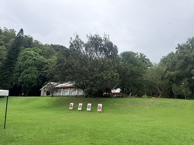 點我看大圖 【南投泰雅渡假村 】親子二日遊當兩天勇士|營火、射箭、竹筒飯與高空繩索