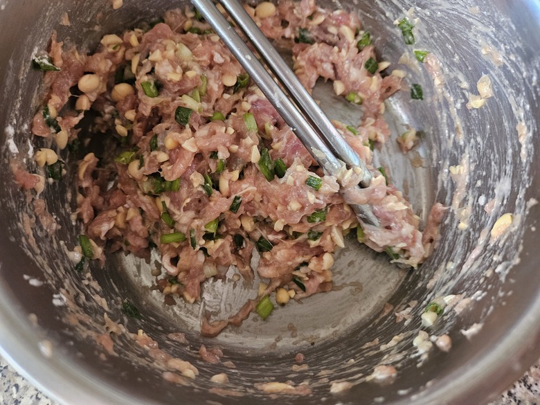 點我看大圖 黃豆肉餅