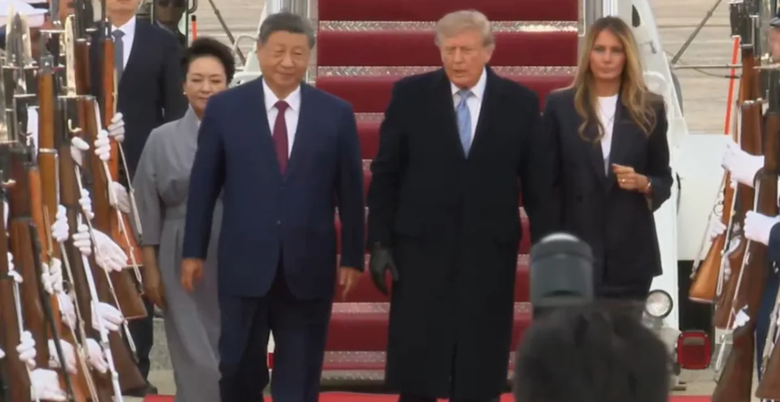 美國總統面對中國總統為何要如此卑微?