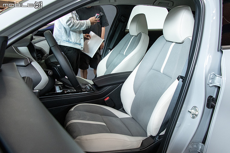 【採訪】通風椅上身、安全再進化，Mazda CX-30新年式88.8萬元起降價登場！