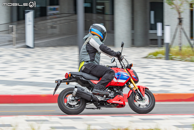 HONDA MSX GROM試駕｜歷久彌新依然帥得迷你