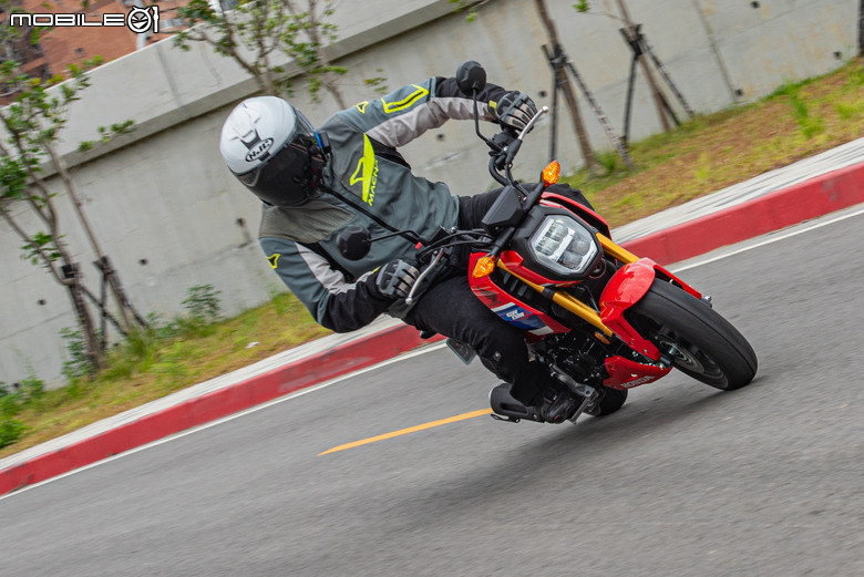 HONDA MSX GROM試駕｜歷久彌新依然帥得迷你