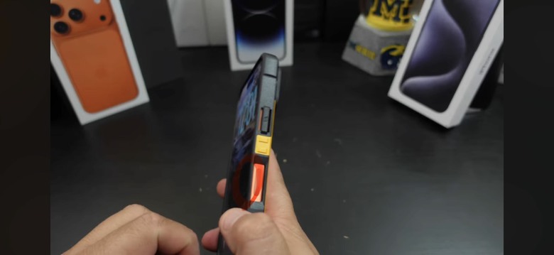 想請問各位大大，有人使用過這款手機殼嗎？（UAG iPhone 18/17 Pro/Pro Max 磁吸耐衝擊經典保護殼-實色款(支援MagSafe 手機殼)