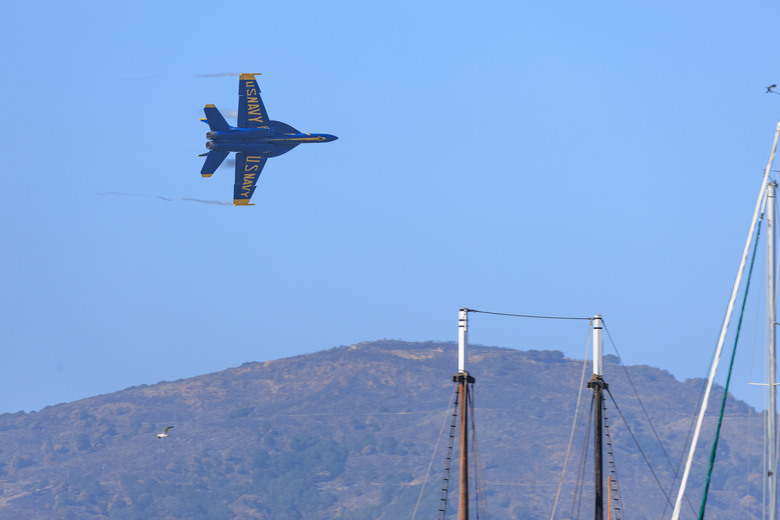 點我看大圖 SF Fleet Week 2026 Air Show (Canon EOS R6mk2 + EF100-400mm f/4.5-5.6 L2)