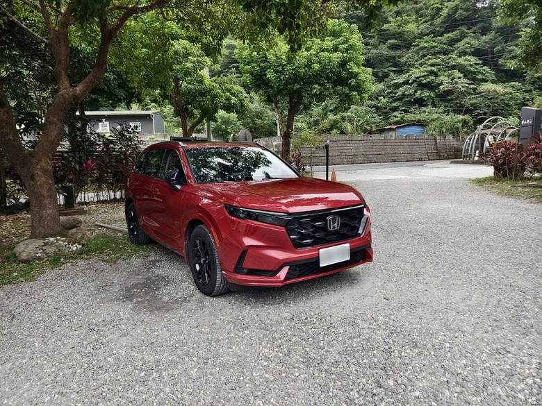 誰說crv ehev山路不好開的……