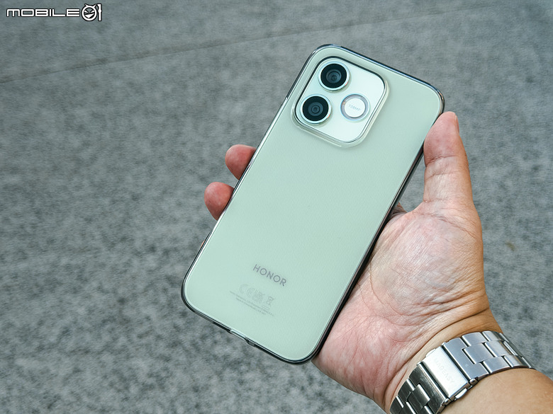 HONOR 600 Lite|主打人像、輕薄機身與 AI 鍵,實拍體驗一次看