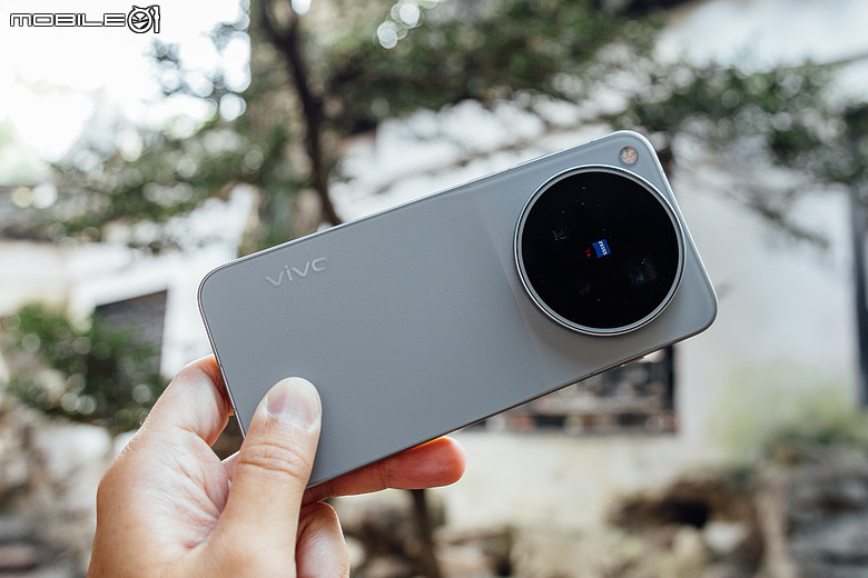 vivo X500 Pro Max 上海實拍、跑分體驗|LOFIC 主鏡頭 + APO 長焦,影像實力搶先看!