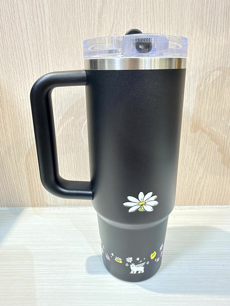 【開箱】Stanley × ZO&FRIENDS 聯名保溫杯！厭世 ZOA 也太可愛了吧！