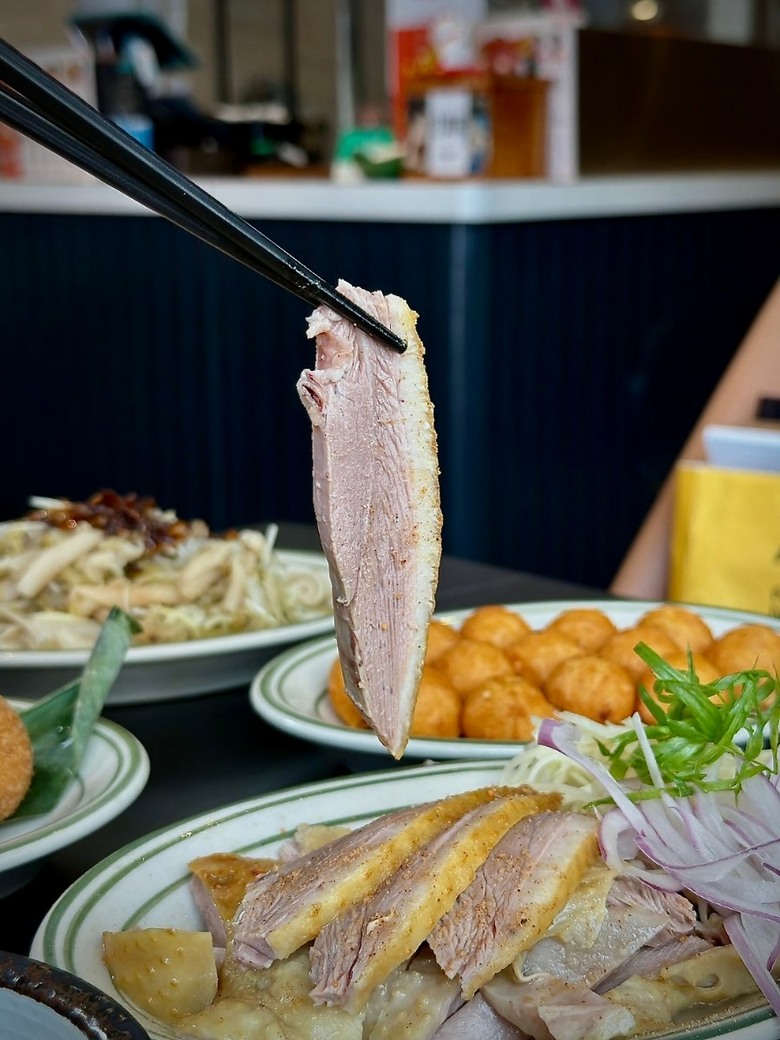 【食記】台中鵝肉推薦|溫體現切鵝肉、煙燻鵝、酥炸土魠魚..