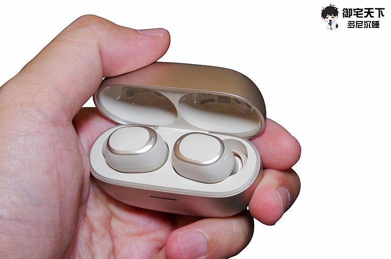 開箱｜QCY MeloBuds A30 主動降噪真無線藍牙耳機 - 親民豆豆款新作，60dB 降噪 + LDAC 音質一次到位！