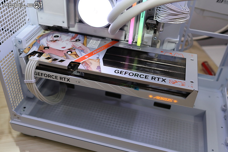 點我看大圖 技嘉雕妹 ARI 主題機成形 AORUS GeForce RTX 5060 ARI 8G