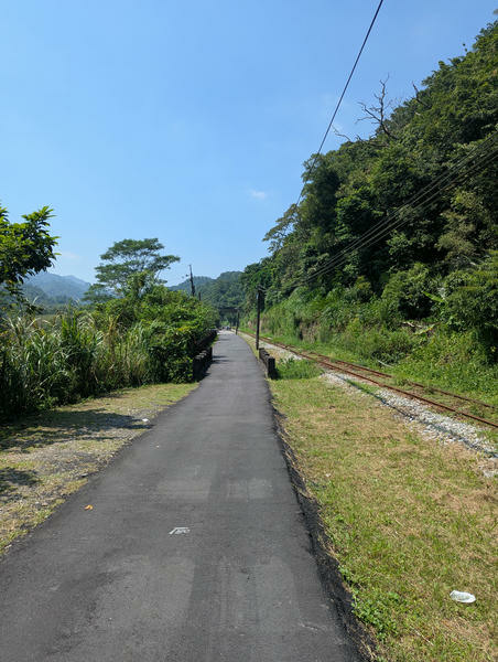 【不是遊記】平溪鐵道線上的望古車站、望古瀑布與平溪松苑