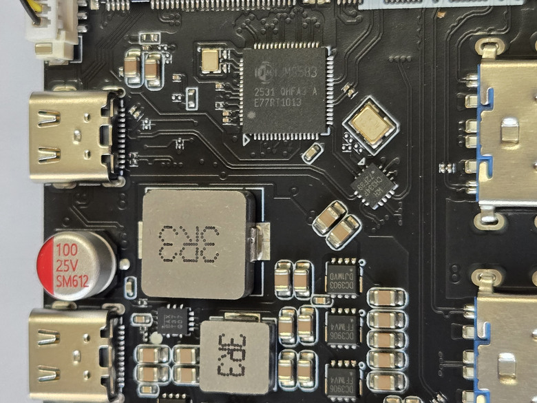 【開箱簡測】既是外接盒也是HUB,WERO (雷翎) Thunderbolt 5 DRP 全模式 M.2/NVMe SSD 外接盒效能簡測 (圖多)