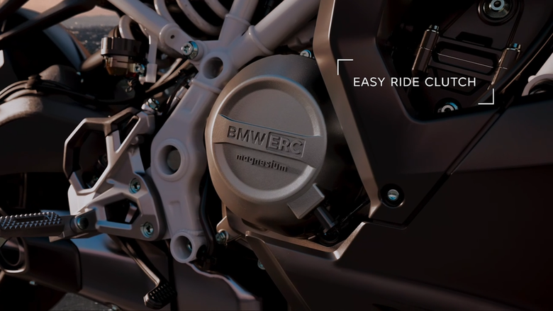 點我看大圖 BMW F 450 RR 中量級跑車亮相!招牌外型配上實用電控,配備給好給滿