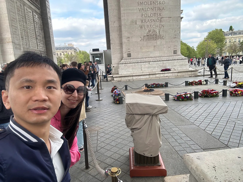 巴黎經典地標散步：凱旋門登頂、艾菲爾鐵塔街景與塞納河夜航