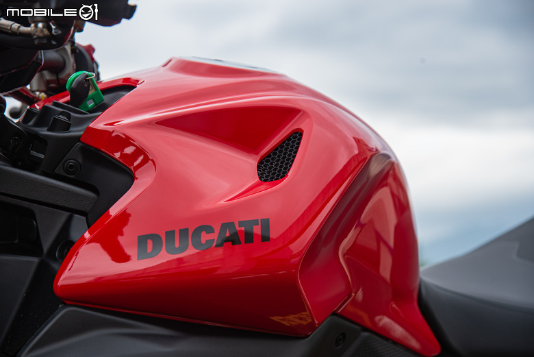 DUCATI Monster 試駕報告｜鮮明區隔車系差異，一台擁抱新手的DUCATI