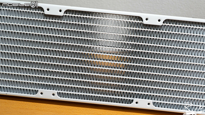 【開箱】水泵升級、加大螢幕 | CORSAIR iCUE LiNK TITAN II 360 RX LCD WHITE