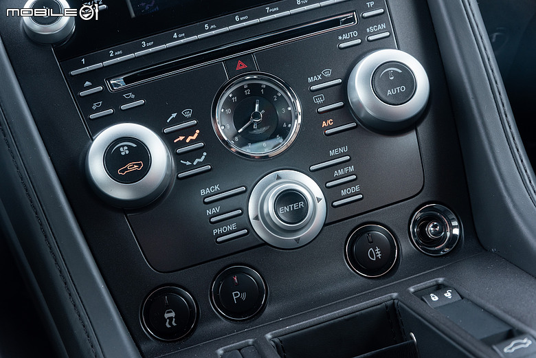 Aston Martin Vantage S 試駕｜身手更俐落，與2010 Vantage重逢純粹駕趣！