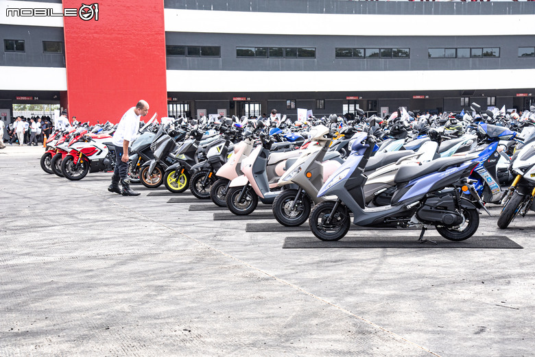 點我看大圖 YAMAHA Day品牌日活動|經典老車展演、設計生產全面體驗