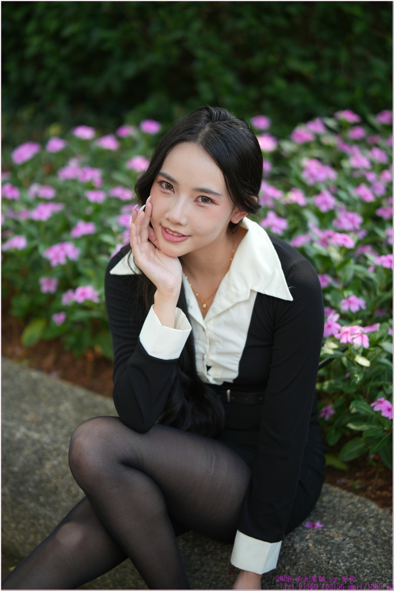 YO YO YO YO YO 安妮! 黑絲配黑貓擦出的火花